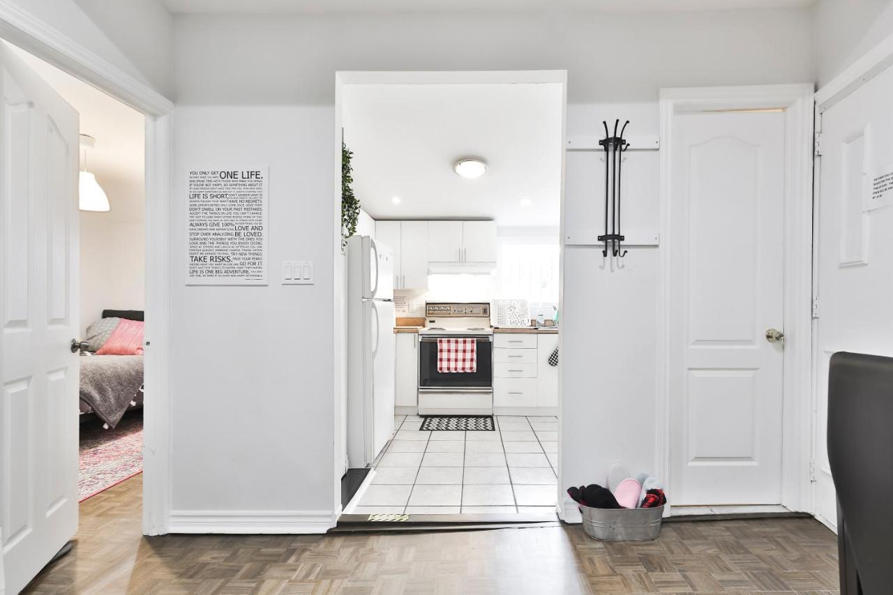 Free Parking And Central Location Montreal Bagian luar foto