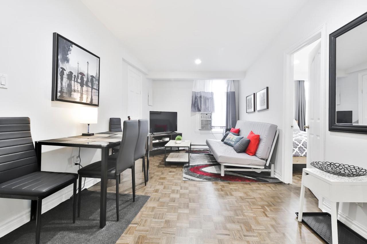 Free Parking And Central Location Montreal Bagian luar foto