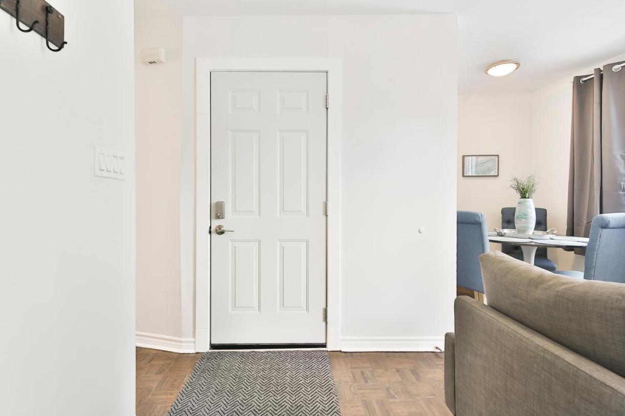Free Parking And Central Location Montreal Bagian luar foto
