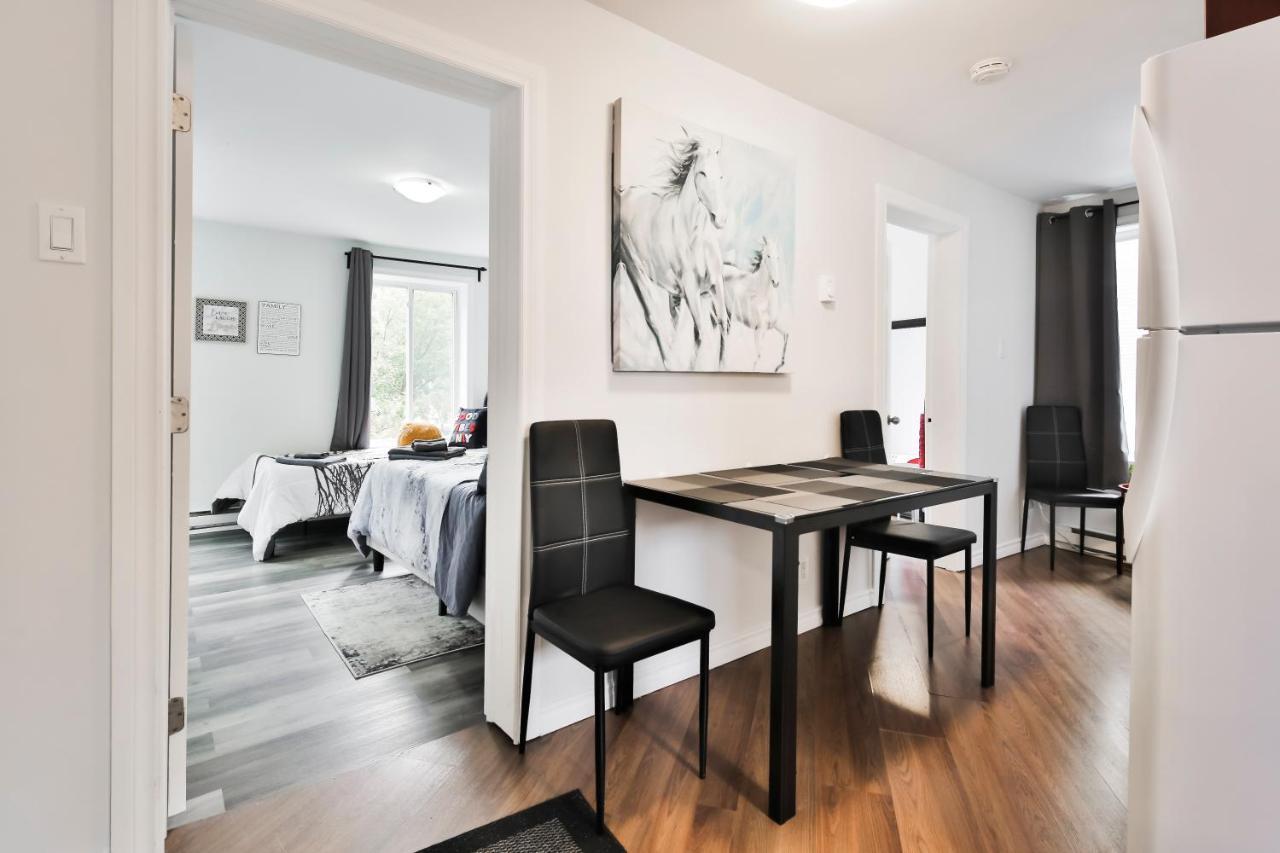Free Parking And Central Location Montreal Bagian luar foto
