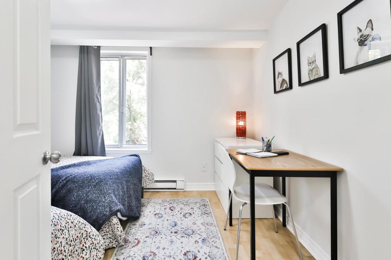 Free Parking And Central Location Montreal Bagian luar foto